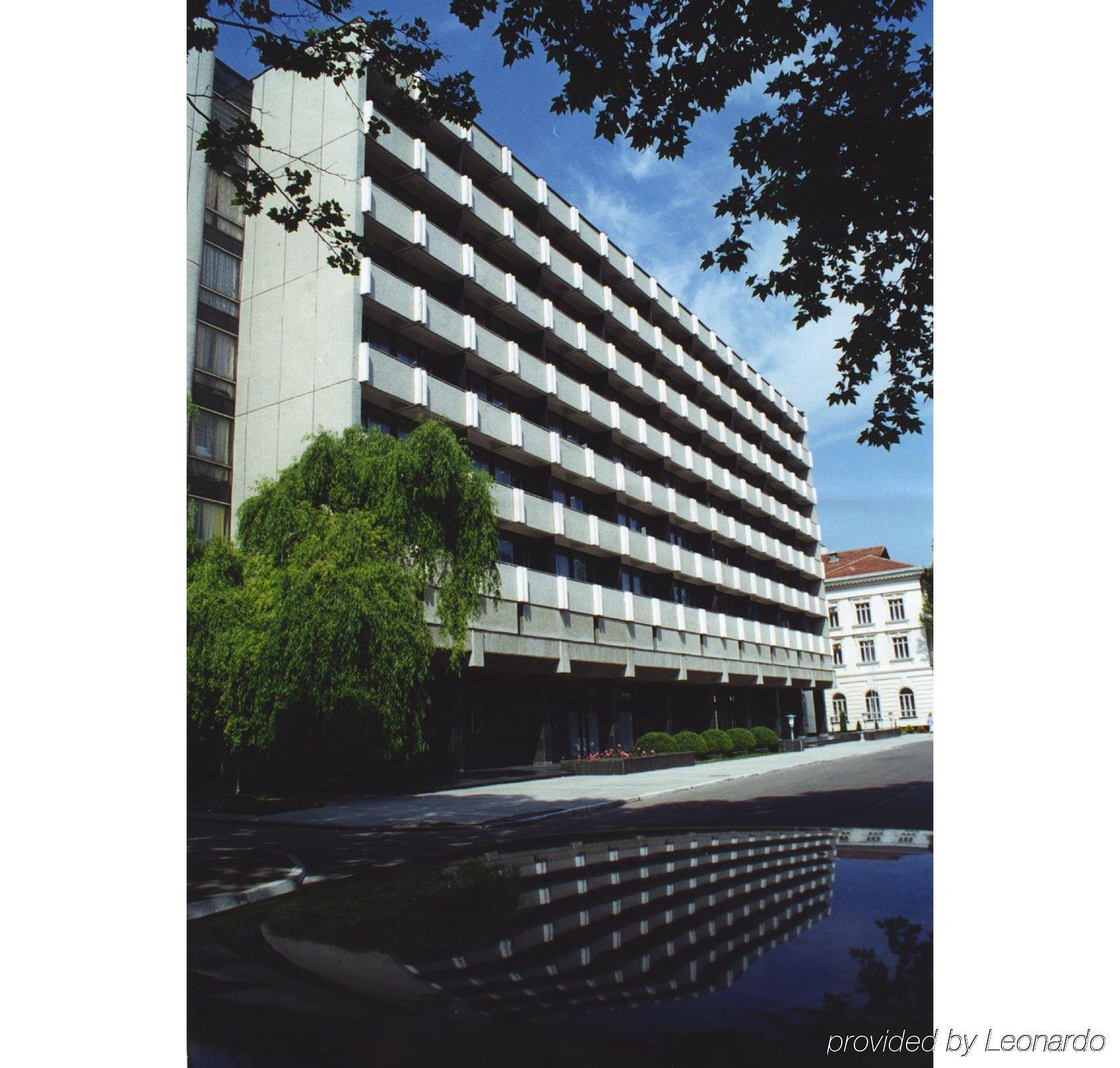 Codru Hotel Chisinau Exterior photo