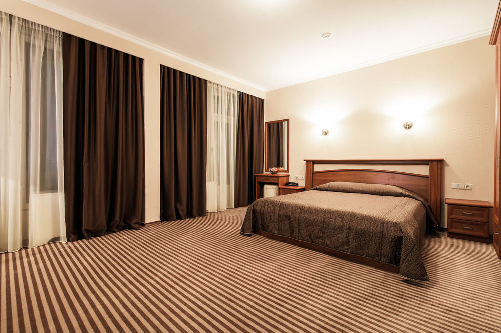 Codru Hotel Chisinau Exterior photo